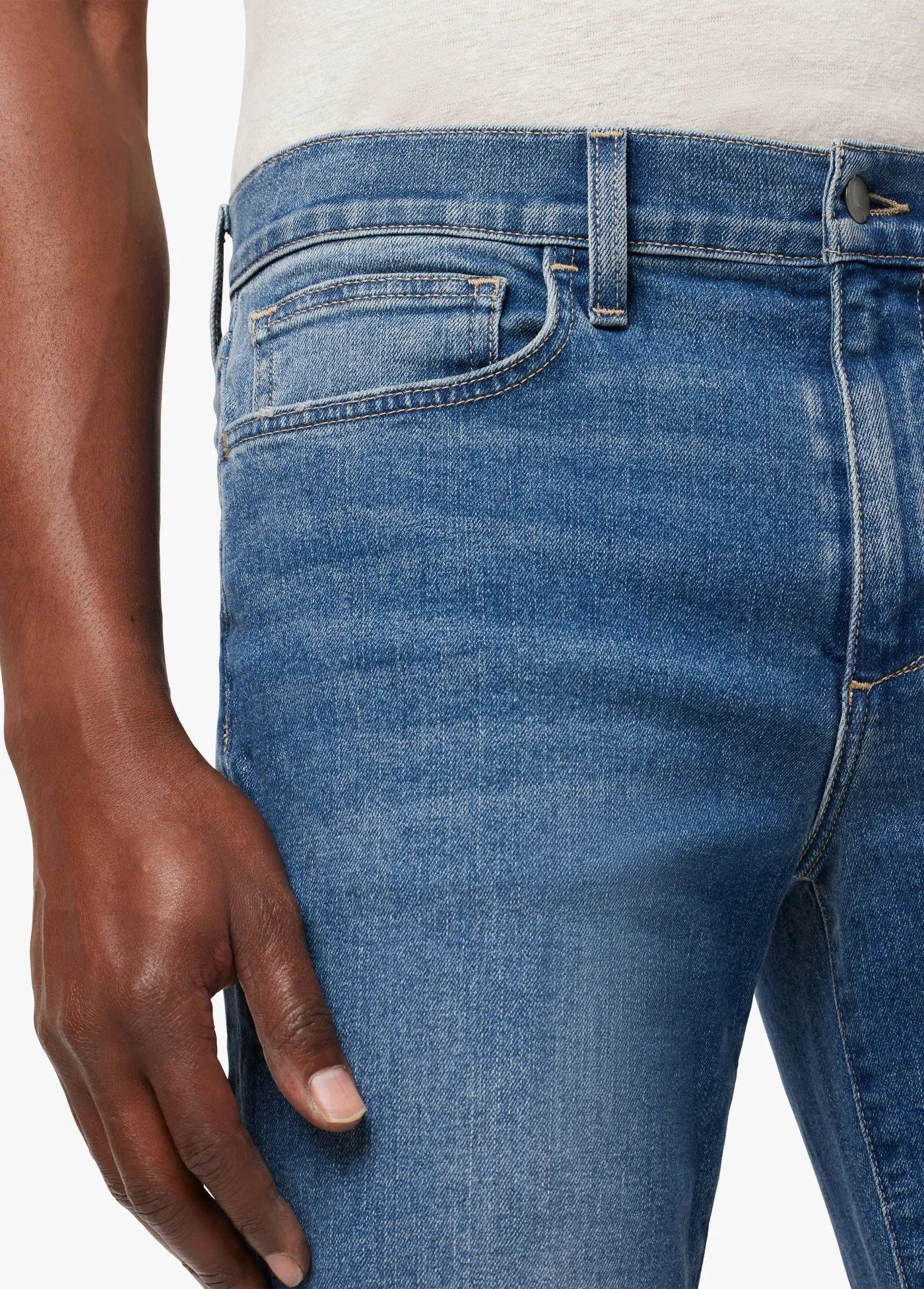 THE CLASSIC 32 - JOE´S JEANS