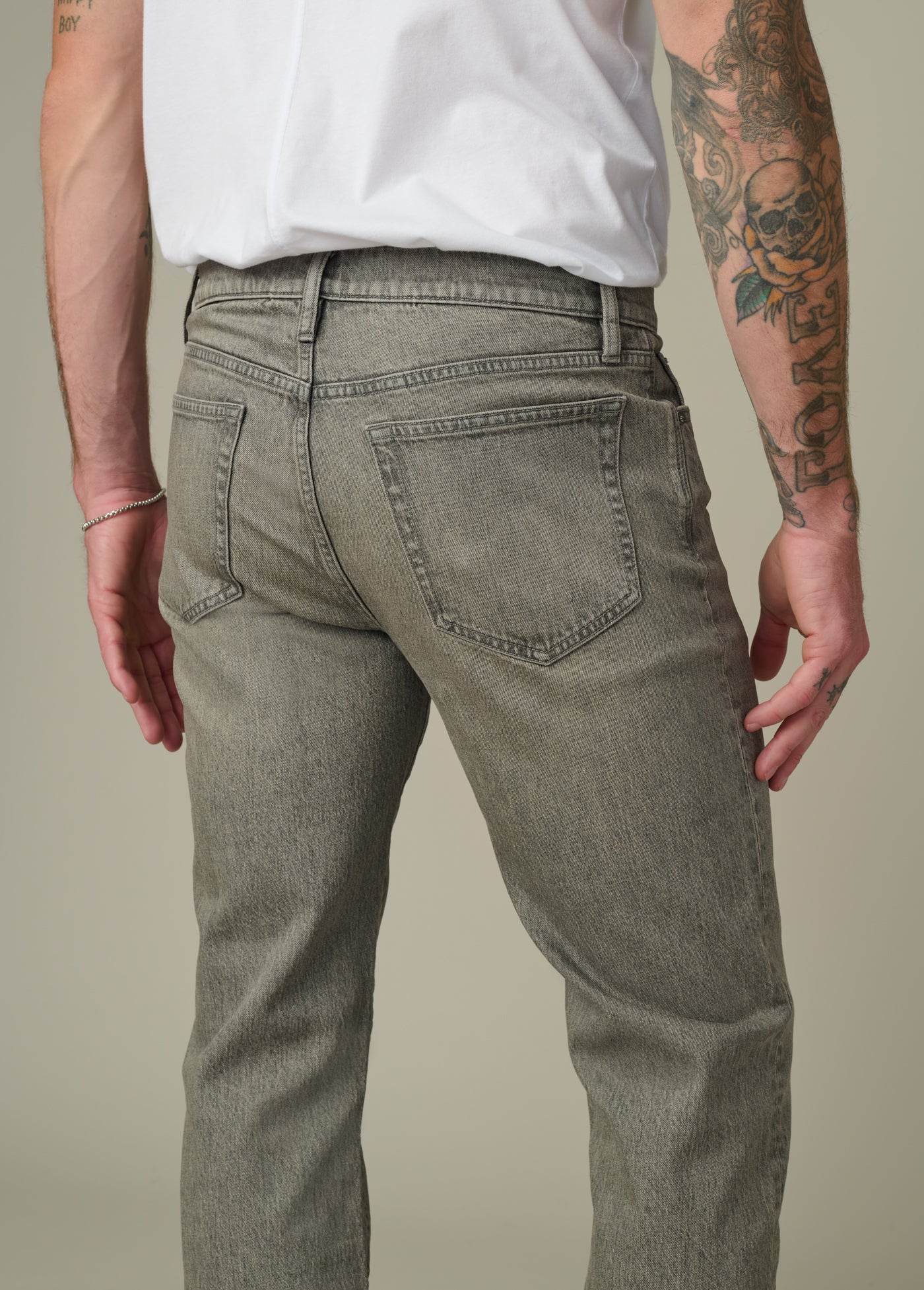 THE CLASSIC 32'' INSEAM