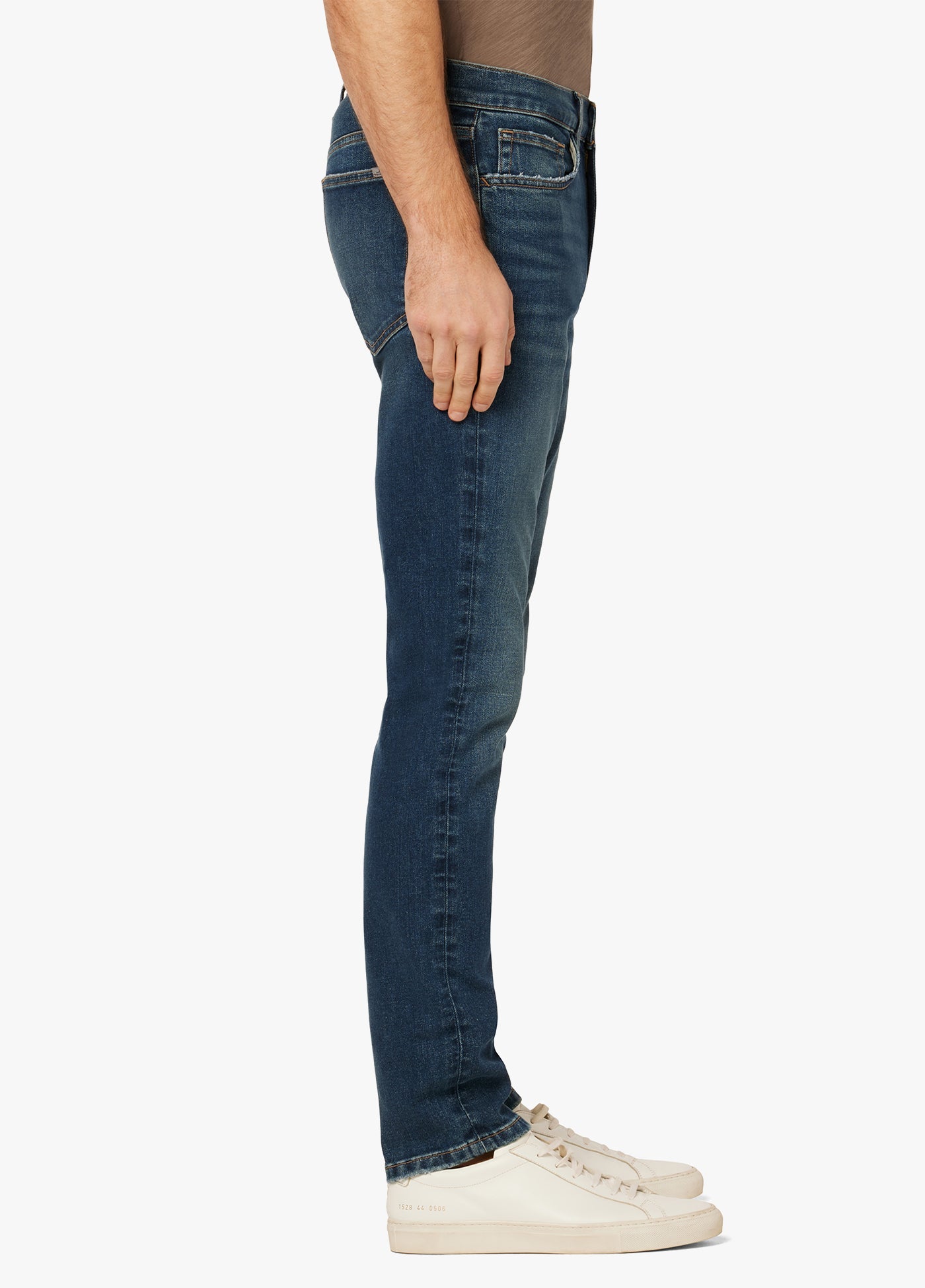 THE SLIM FIT 32